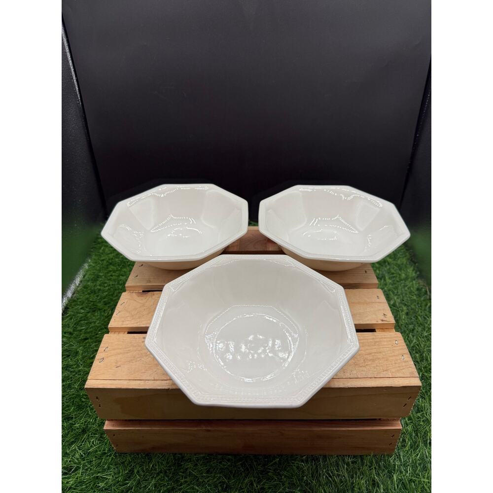 Set of 3 Johnson Brothers Heritage White Octagon 6.75" Bowls - English